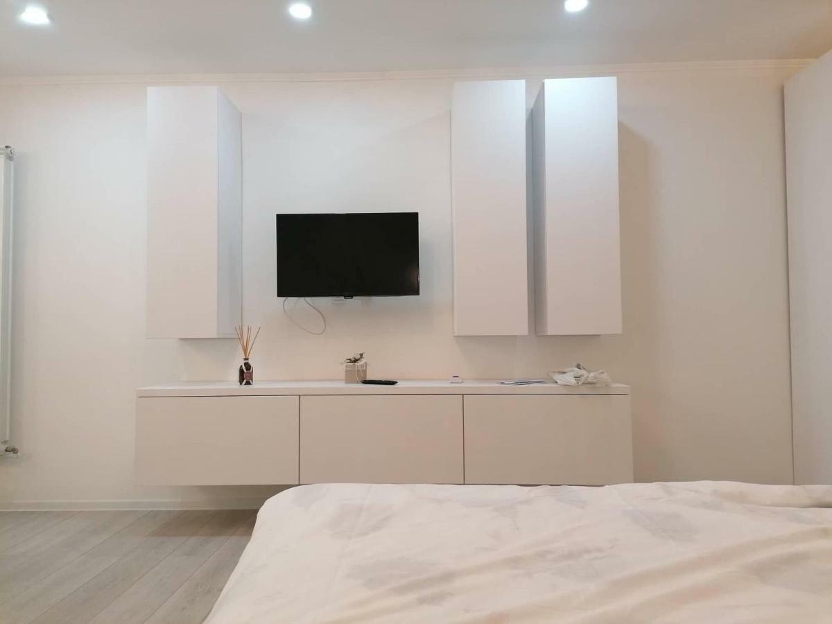 דירות קלוז'-נאפוקה White Studio מראה חיצוני תמונה